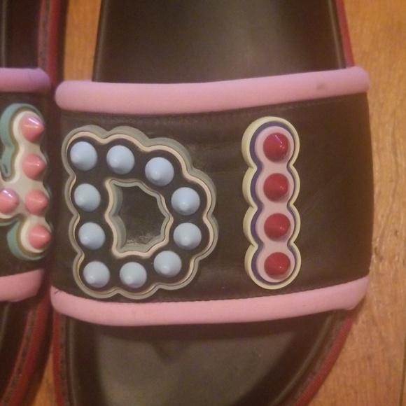 Fendi stud slides - Picture 2 of 2